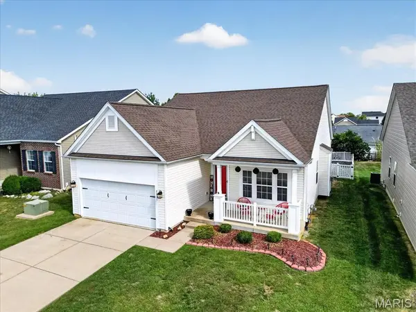 2031 Preston Woods Pkwy, Lake St Louis, MO 63367