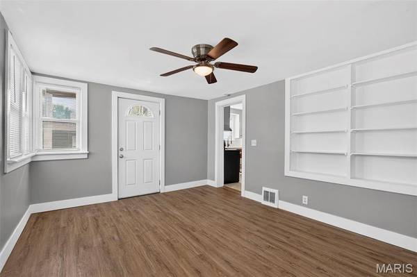 5315 Blow ST, St Louis, MO 63109