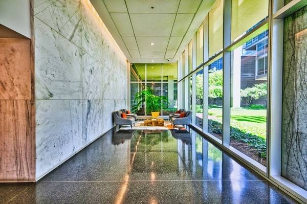 9725 WOODS DR #707, Skokie, IL 60077