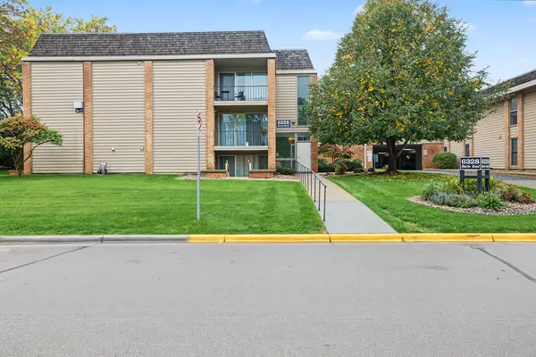 6328 Barrie RD #3M, Edina, MN 55435