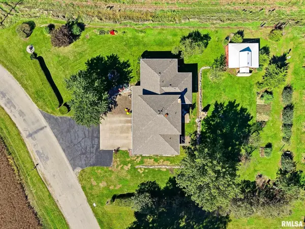 1700 OLD INDIANTOWN RD, Henry, IL 61537