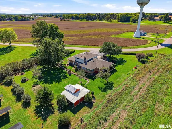 1700 OLD INDIANTOWN RD, Henry, IL 61537