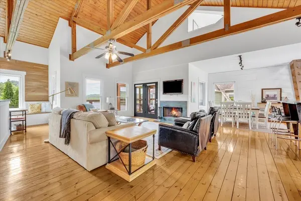 105 Sandgate Ct, Smithville, TN 37166