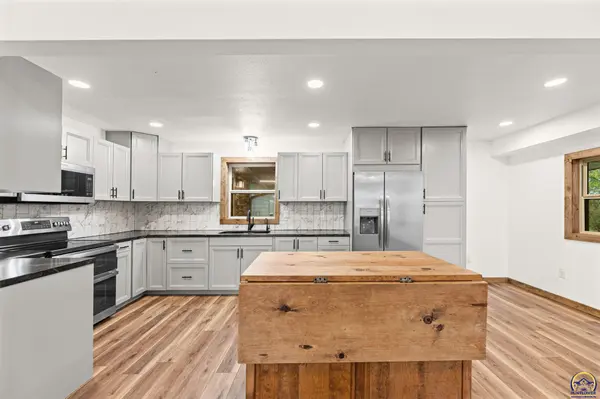 3139 E 293rd ST, Melvern, KS 66610