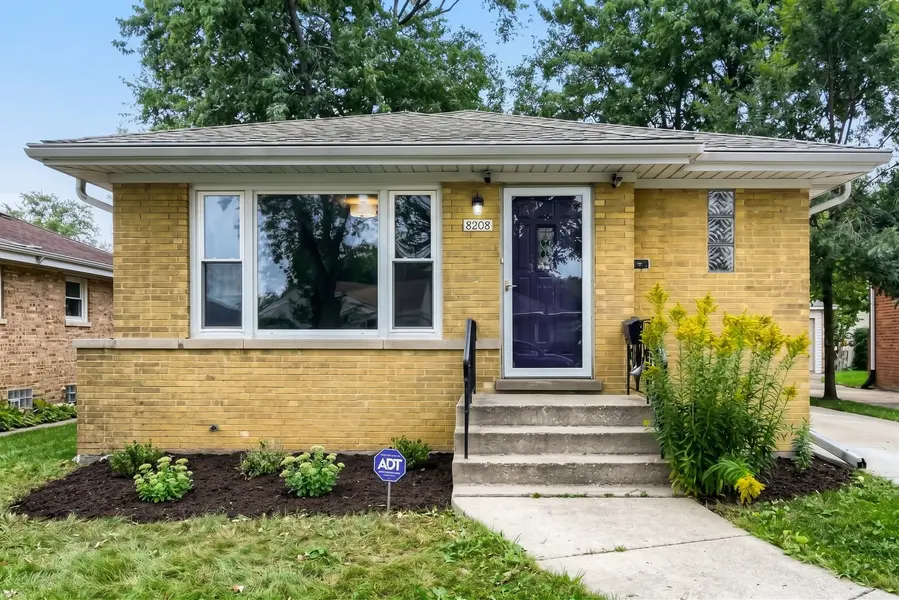 8208 Ridgeway AVE, Skokie, IL 60076