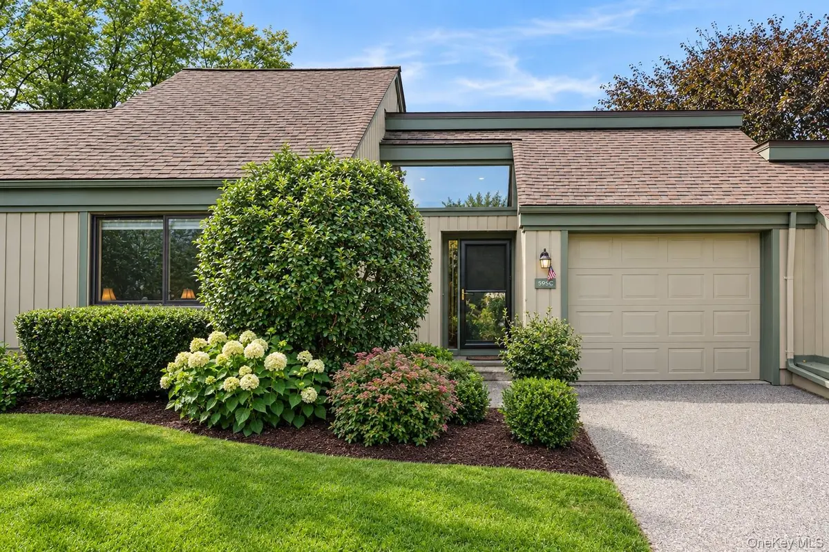 593 Heritage Hills DR #C, Somers, NY 10589
