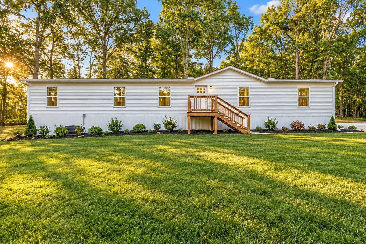 2904 Gause Rd, Pleasant View, TN 37146