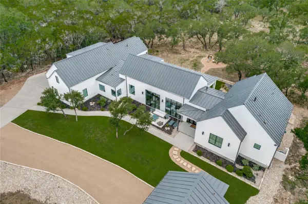 1958 Paradise Pkwy, Canyon Lake, TX 78133