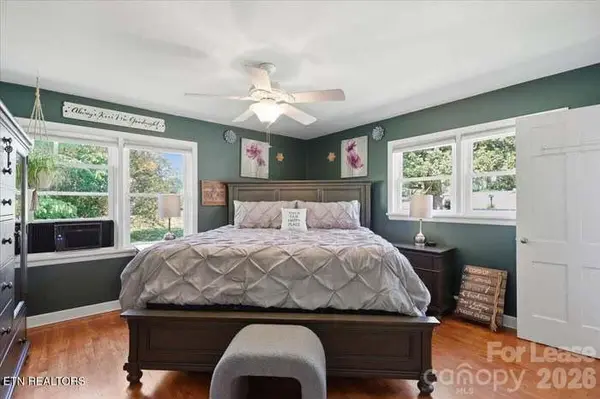 1604 Linda LN, Maryville, TN 37803