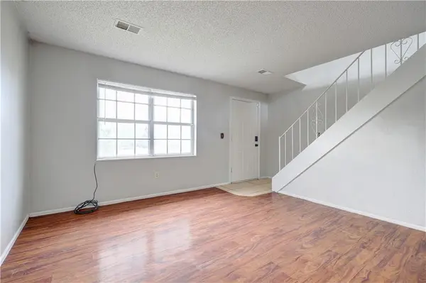 10508 E 41st ST, Kansas City, MO 64133