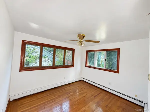 103 E Saint Marks PL, Valley Stream, NY 11580