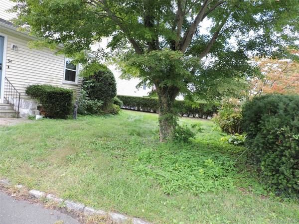 94 Locust AVE, Scarsdale, NY 10583