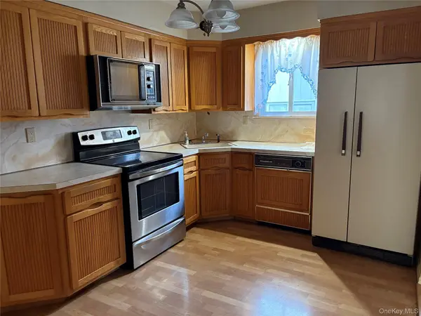 1304 Little Neck AVE, North Bellmore, NY 11710