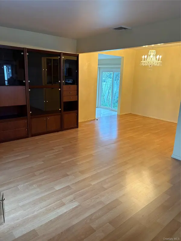 1304 Little Neck AVE, North Bellmore, NY 11710