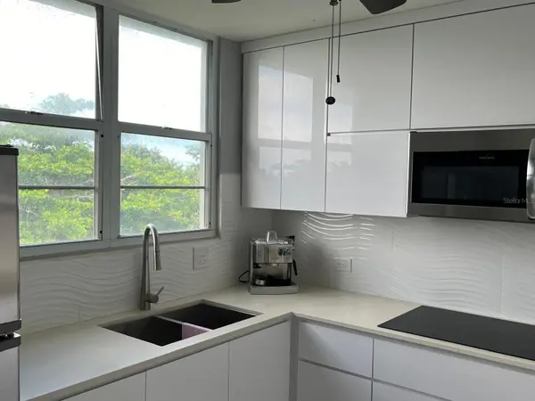 686 CHALETS DE LA PLAYA #312, Vega Baja, PR 00693