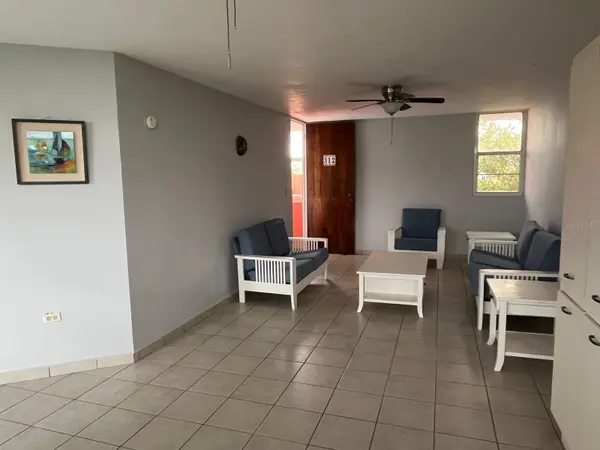 686 CHALETS DE LA PLAYA #312, Vega Baja, PR 00693