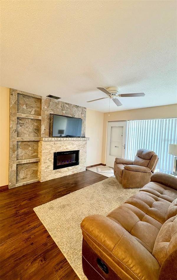 4355 TAHITIAN GARDENS CIR #D, Holiday, FL 34691