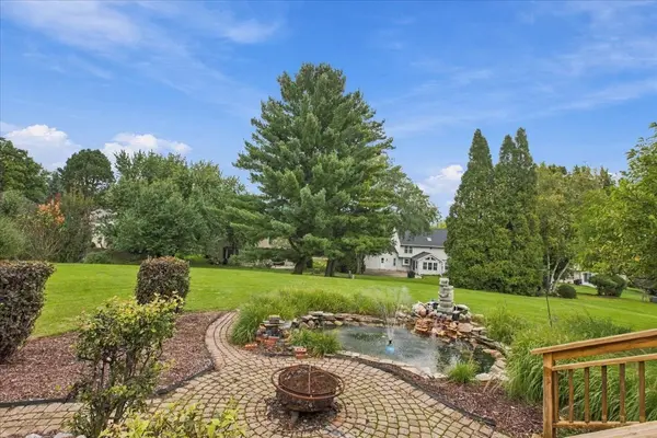 1320 Spring Hill DR, Algonquin, IL 60102
