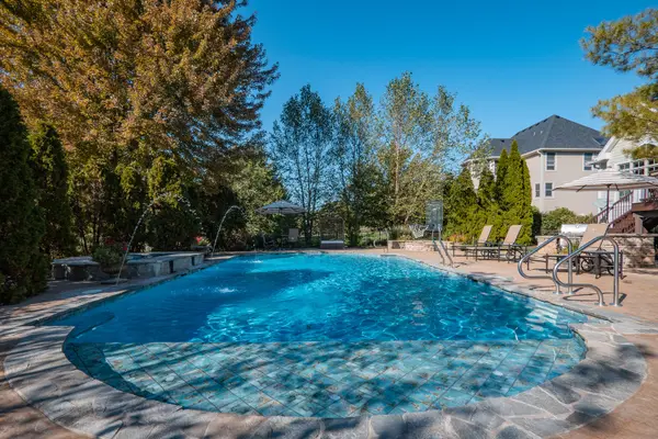 4015 Prairie Crossing DR, St. Charles, IL 60175