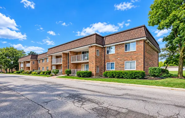 1106 Westover LN #2B, Schaumburg, IL 60193