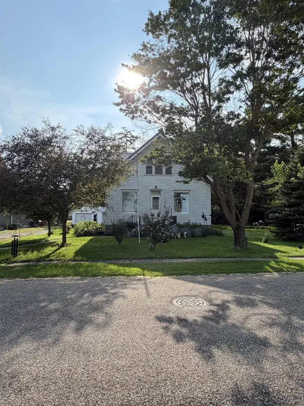 107 North ST, Mount Auburn, IA 52313