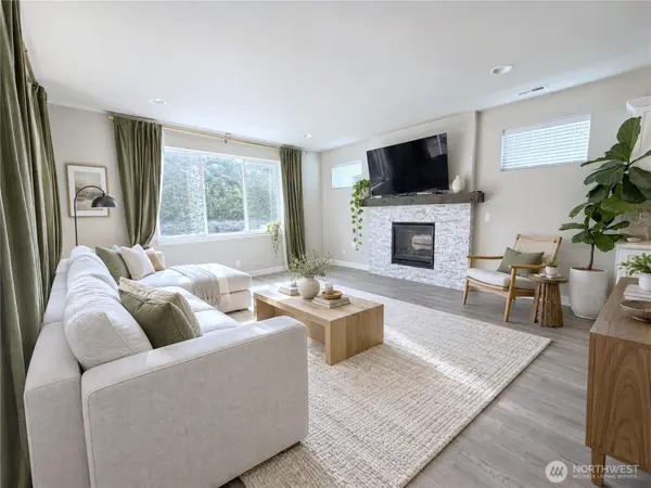 853 S 49th ST, Renton, WA 98055