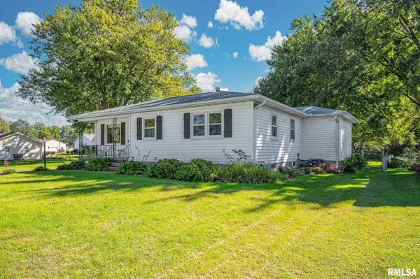 1046 CHAMBERLAIN ST, Galesburg, IL 61401