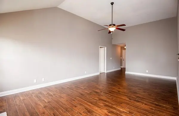 3737 Fox Hole Dr, Clarksville, TN 37040