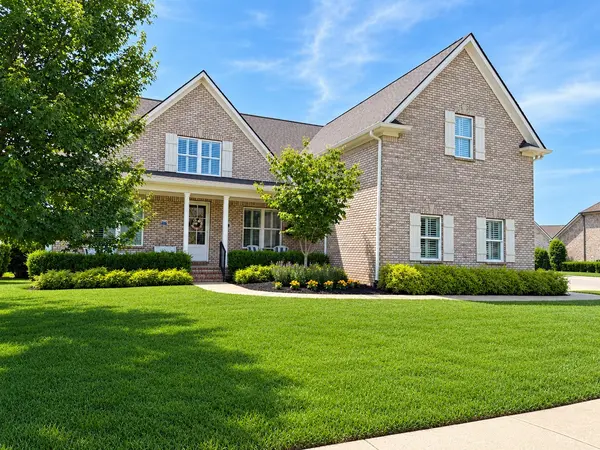 3030 Grunion Ln, Spring Hill, TN 37174