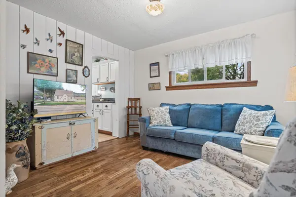 36 S Elm ST, La Crescent, MN 55947