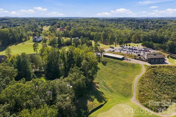 251 Broken Arrow DR #33, Statesville, NC 28677