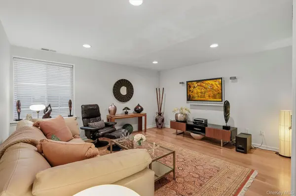 146 Underhill LN, Peekskill, NY 10566