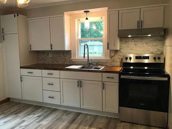 1027 Becker AVE SE, Willmar, MN 56201