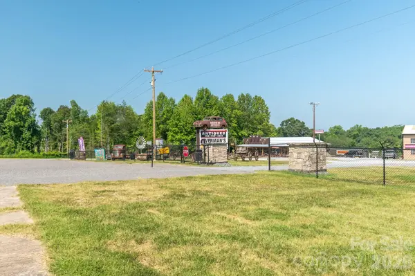 5067 E Dixon BLVD, Kings Mountain, NC 28086