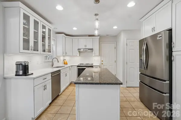 206 Rolling Meadow RD, Fletcher, NC 28732