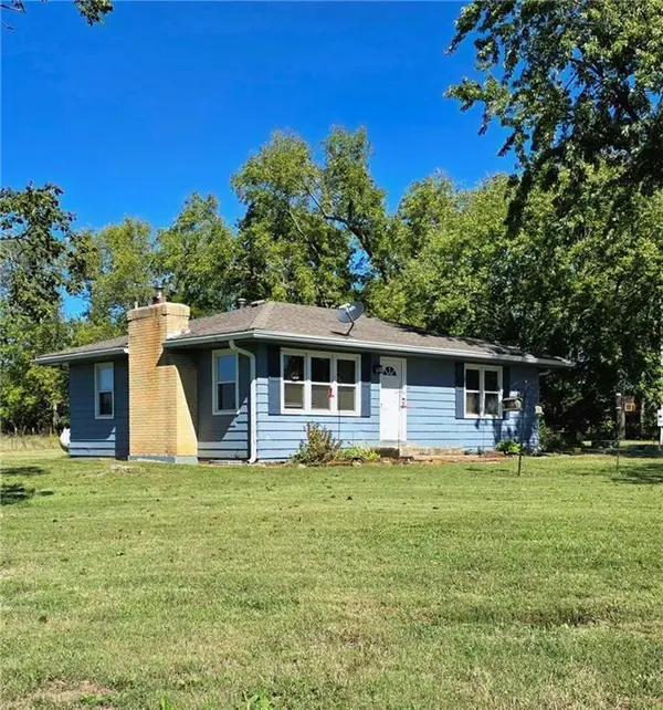 6455 Main ST, Odessa, MO 64076