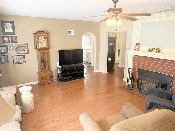 3690 S Crysler AVE, Independence, MO 64055
