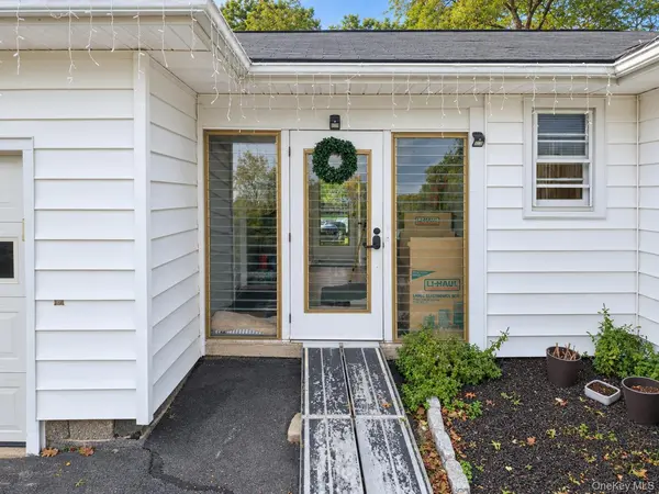 15 Randall HTS, Middletown, NY 10940