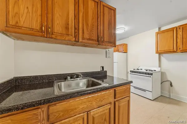 158 Willow ST #4B, Yonkers, NY 10701