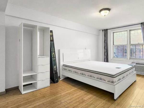 14055 34th AVE #5B, Flushing, NY 11354