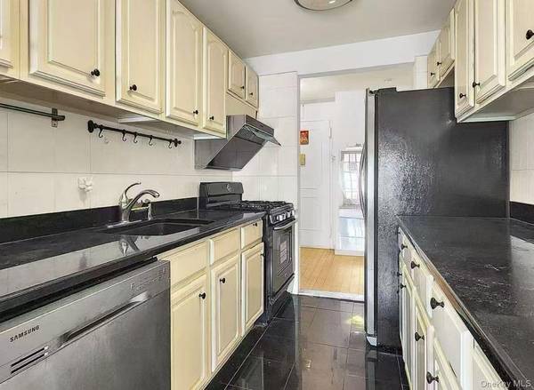 14055 34th AVE #5B, Flushing, NY 11354