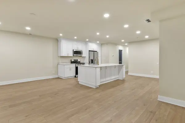 317 Canal ST #B, Lemont, IL 60439