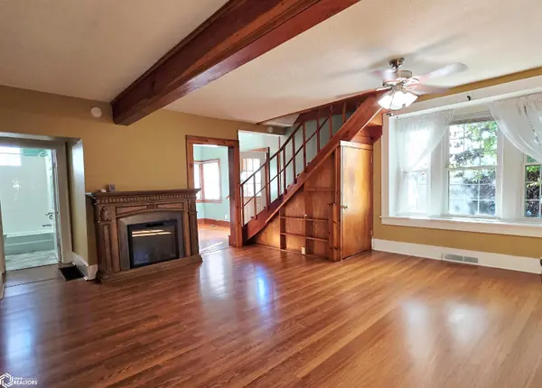 809 Hedge AVE, Burlington, IA 52601