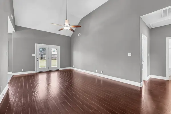 256 Azalea Dr, Oak Grove, KY 42262