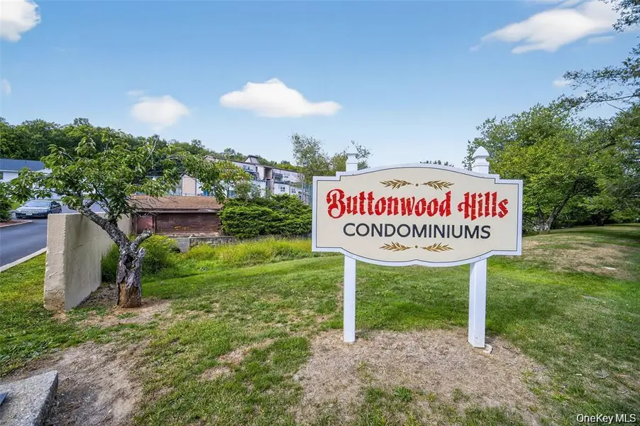 326 Concord LN, Middletown, NY 10940