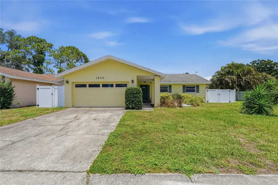 1634 DALE CIR N, Dunedin, FL 34698
