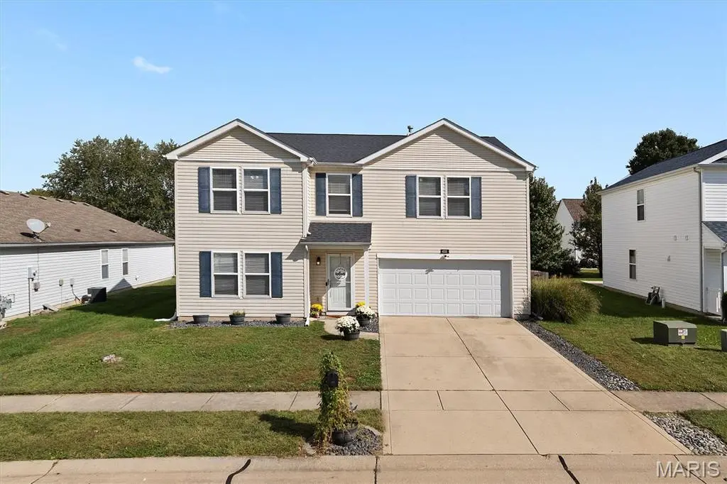 455 Falling Leaf WAY, Mascoutah, IL 62258