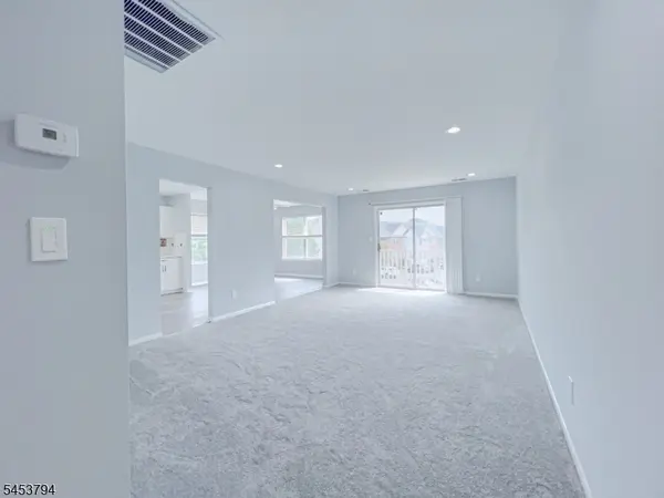 8 Millie Ln #8, East Hanover Twp., NJ 07936