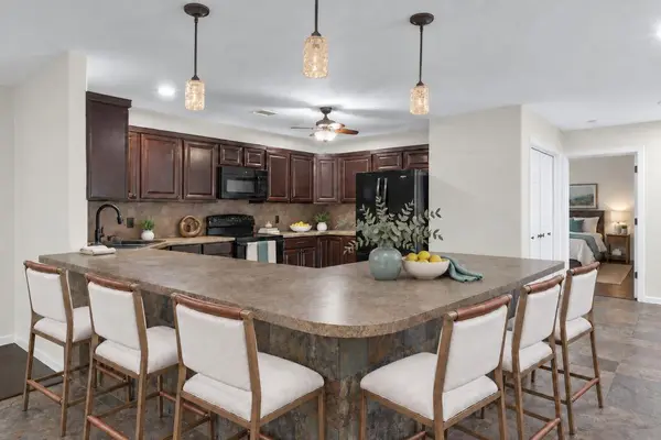 206 Errol DR, Spicewood, TX 78669