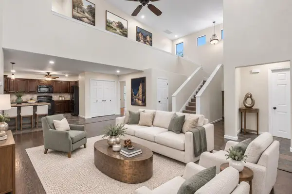 206 Errol DR, Spicewood, TX 78669